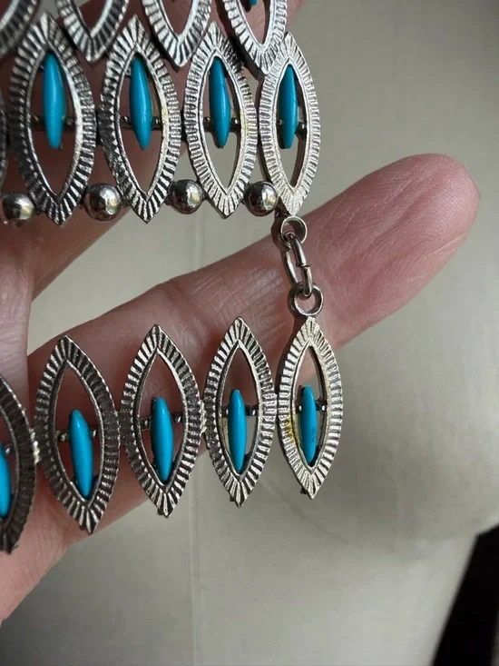 Vintage | Silver-tone Turquoise Color Pendant Dangle Bohemian 24 Inch Necklace - Picture 5 of 12